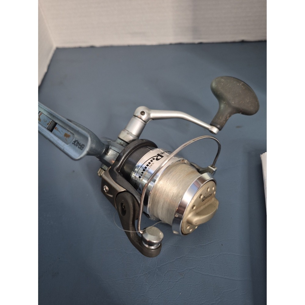 QUANTUM Saltwater Blue Runner 40 SPINNING FISHING REEL  Euc